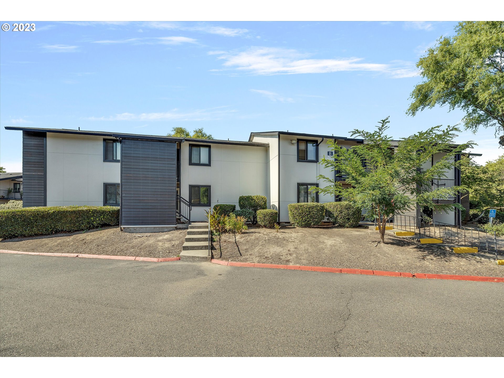 14095 Southwest Walker Road, Unit 10 Beaverton, OR 97005 - Photo 20 of 21 Gallery Image 20