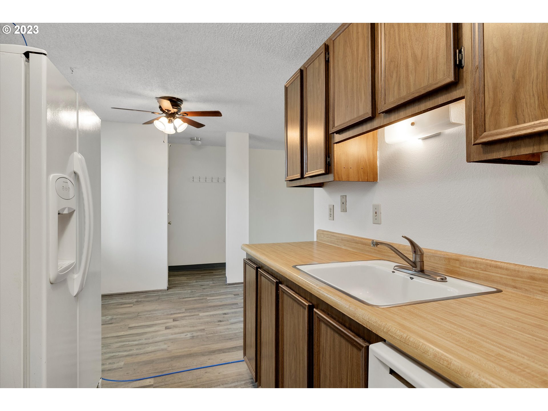 14095 Southwest Walker Road, Unit 10 Beaverton, OR 97005 - Photo 10 of 21 Gallery Image 10