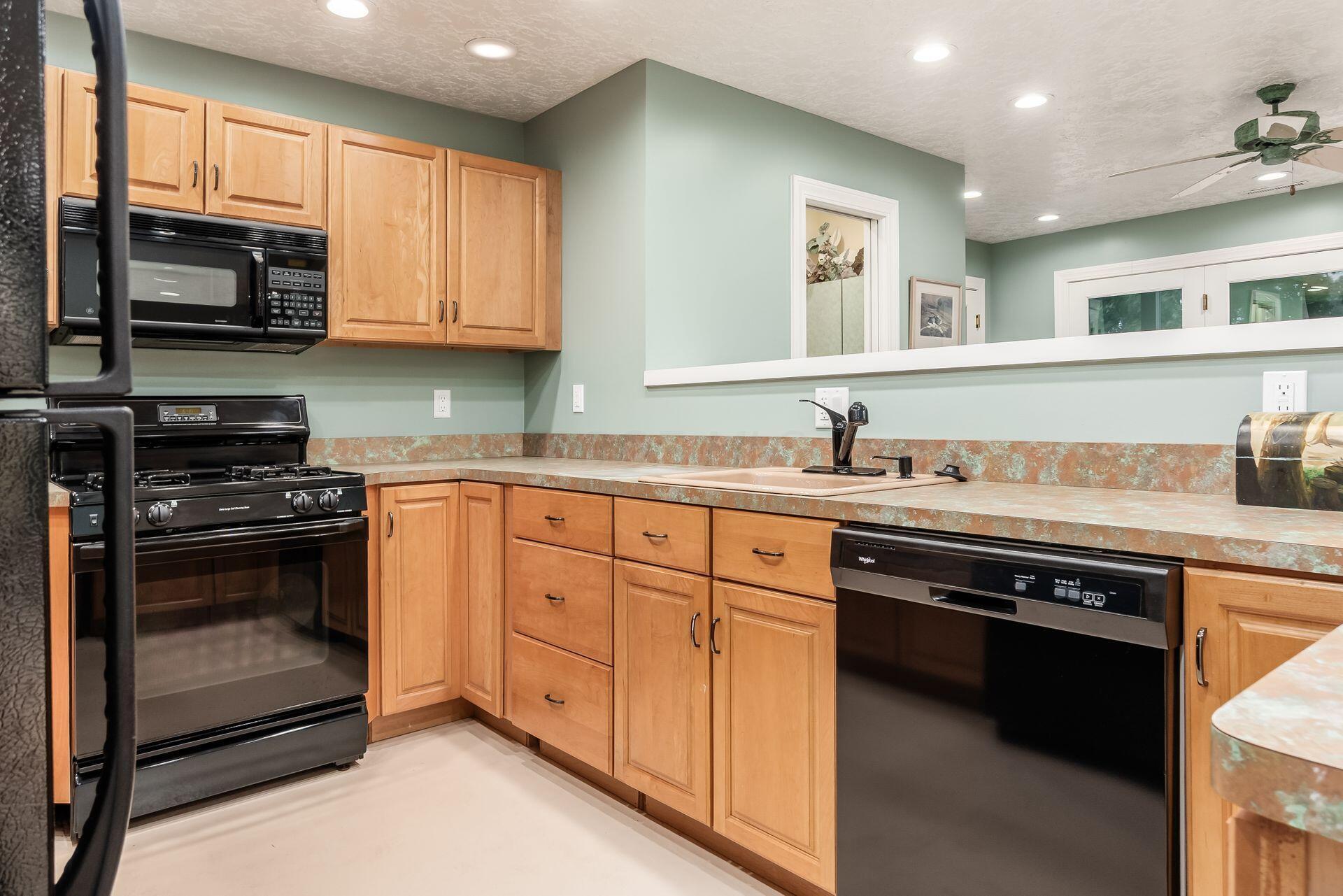 236 Tom Corwin Road Wellston, OH 45692 - Photo 45 of 104 LL FULL KITCHEN