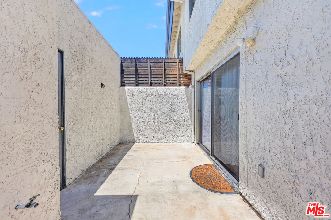 19221 Sherman Way, Unit 40 Reseda, CA 91335 - Photo 23 of 39