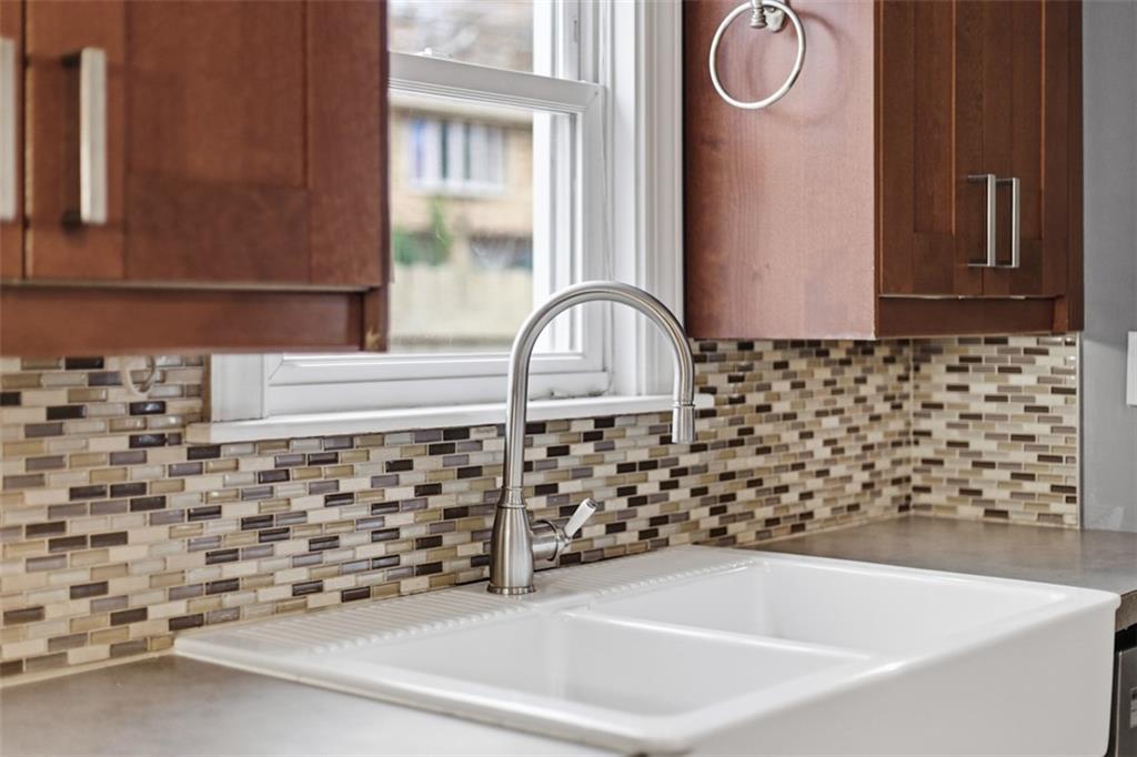 312 Friday Road Pittsburgh, PA 15209 - Photo 22 of 43 a bathroom with a bathtub and a shower