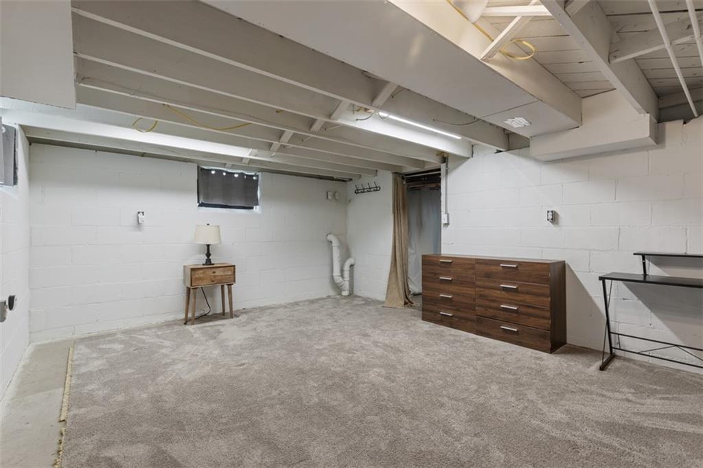 312 Friday Road Pittsburgh, PA 15209 - Photo 34 of 43 a view of a livingroom with furniture