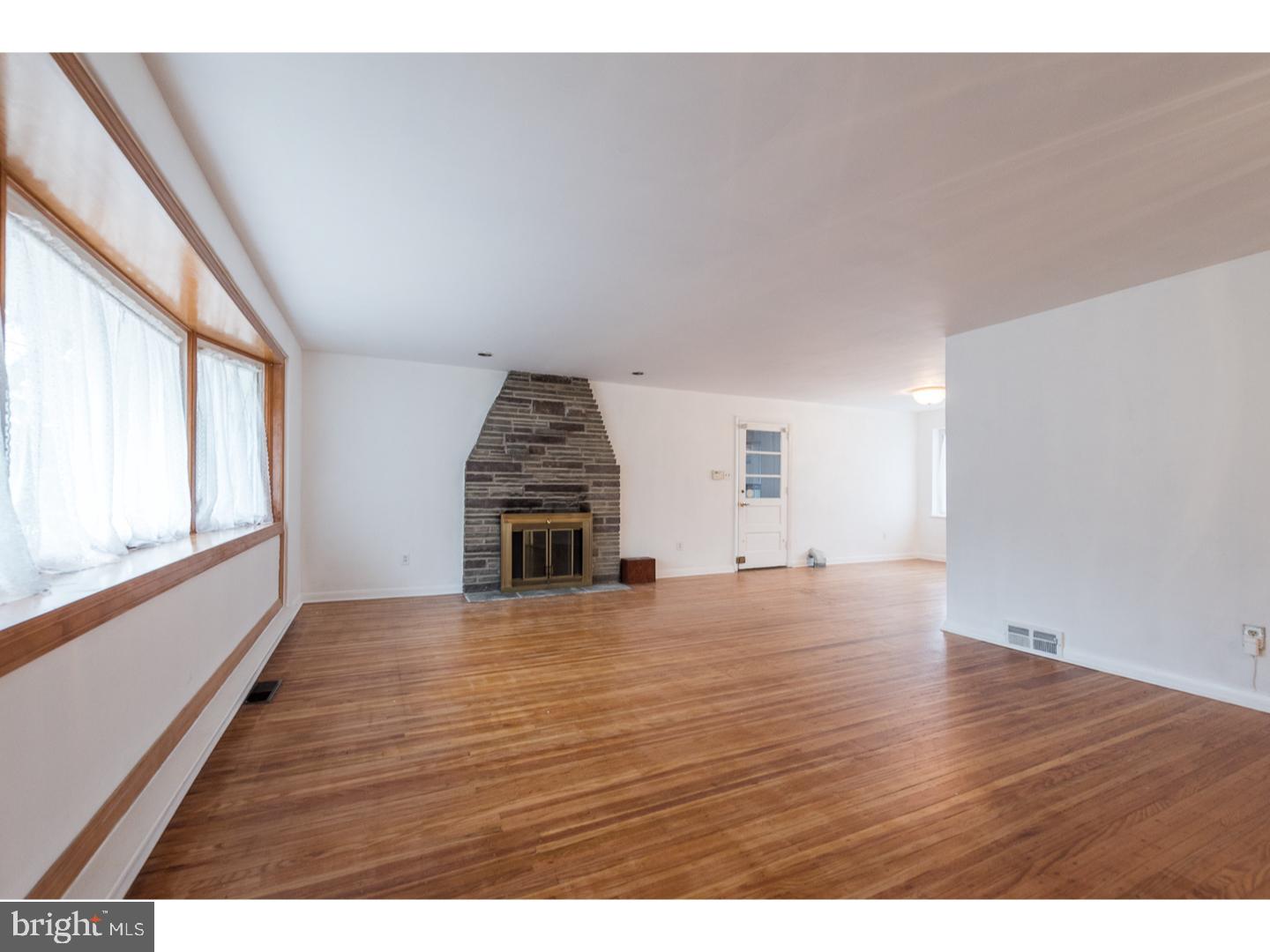 803 Ridge Lane Media, PA 19063 - Photo 3 of 25