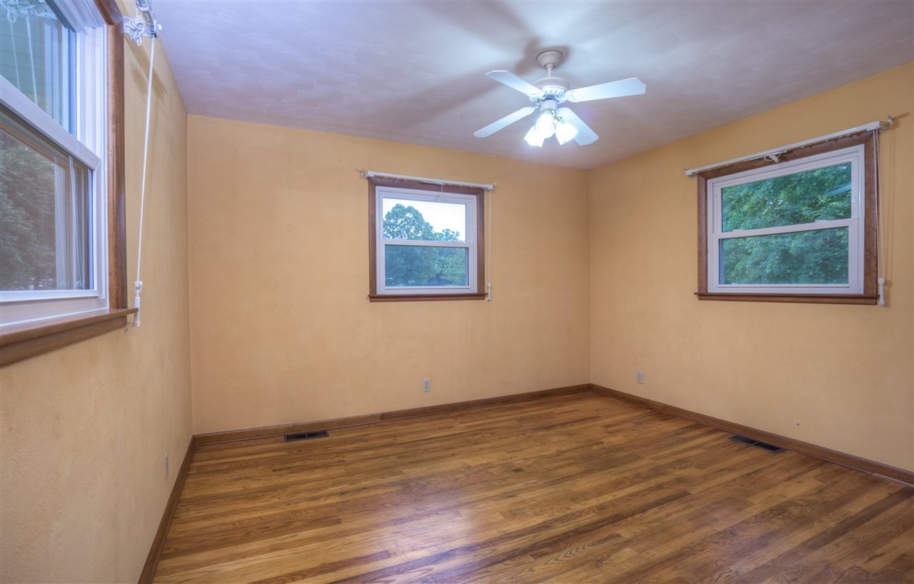 55138 Butternut Road South Bend, IN 46628 - Photo 7 of 13