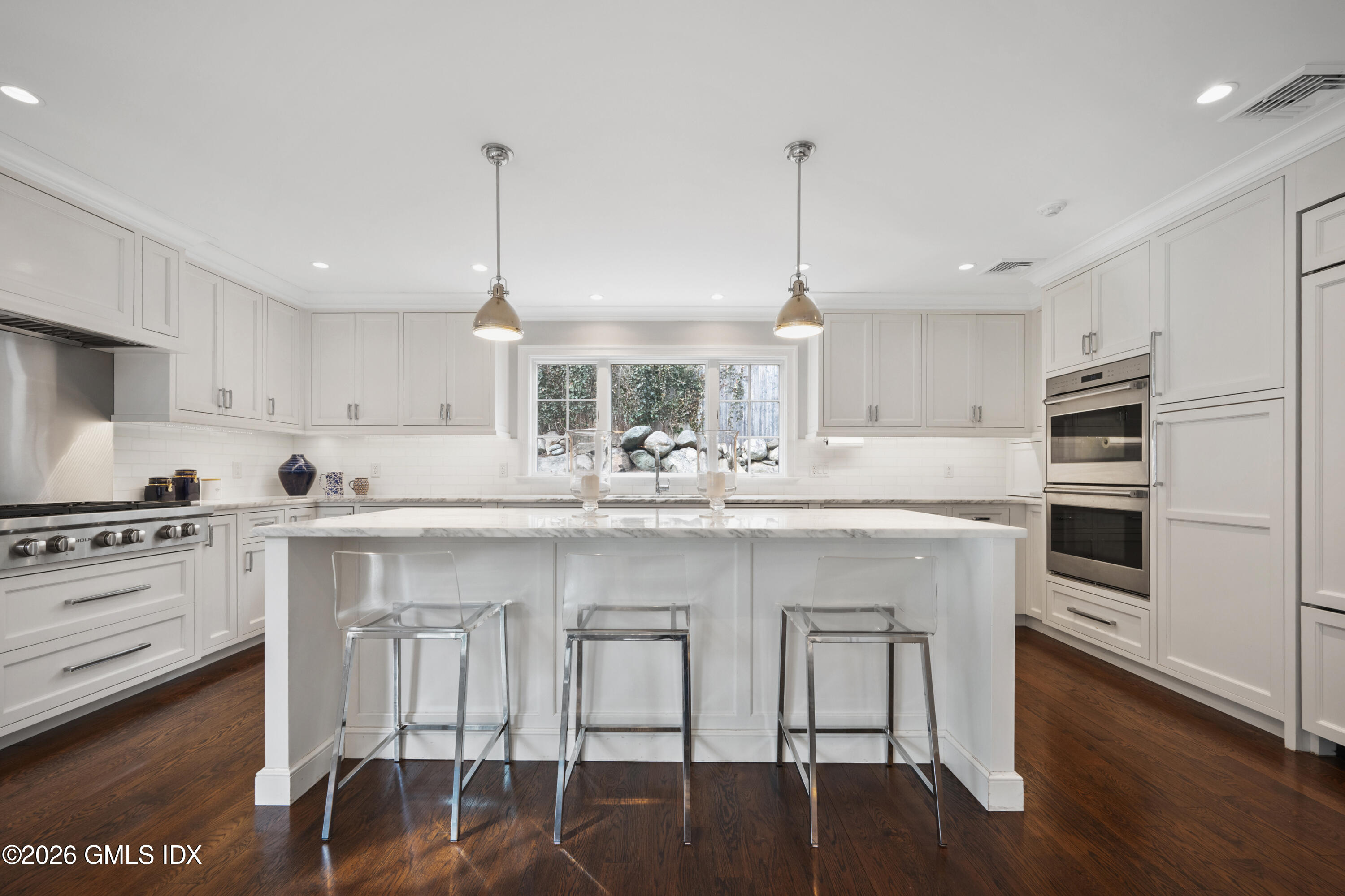 15 Pell Place Riverside, CT 06878 - Photo 5 of 35 15 Pell Kitchen 1