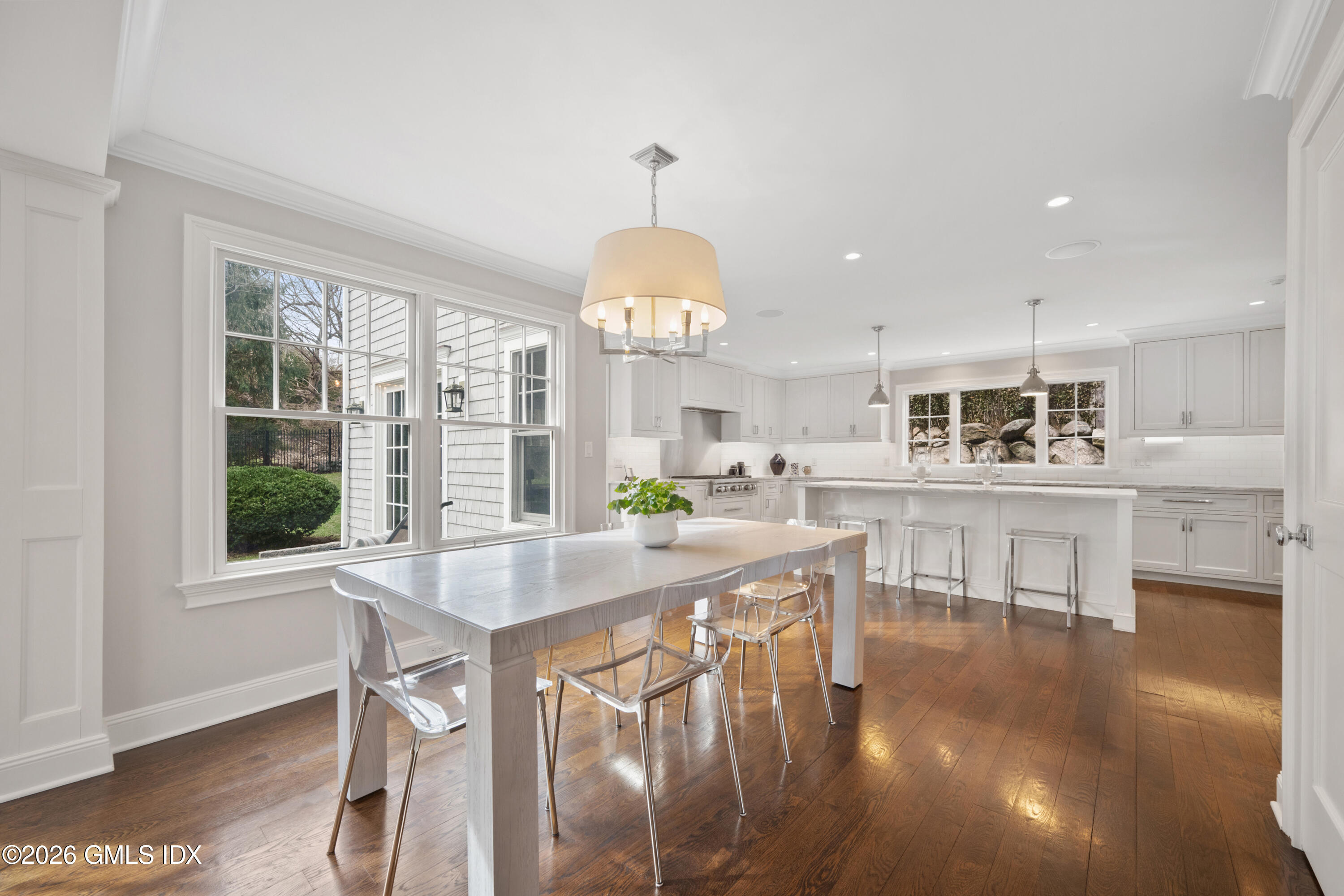 15 Pell Place Riverside, CT 06878 - Photo 7 of 35 15 Pell Breakfast