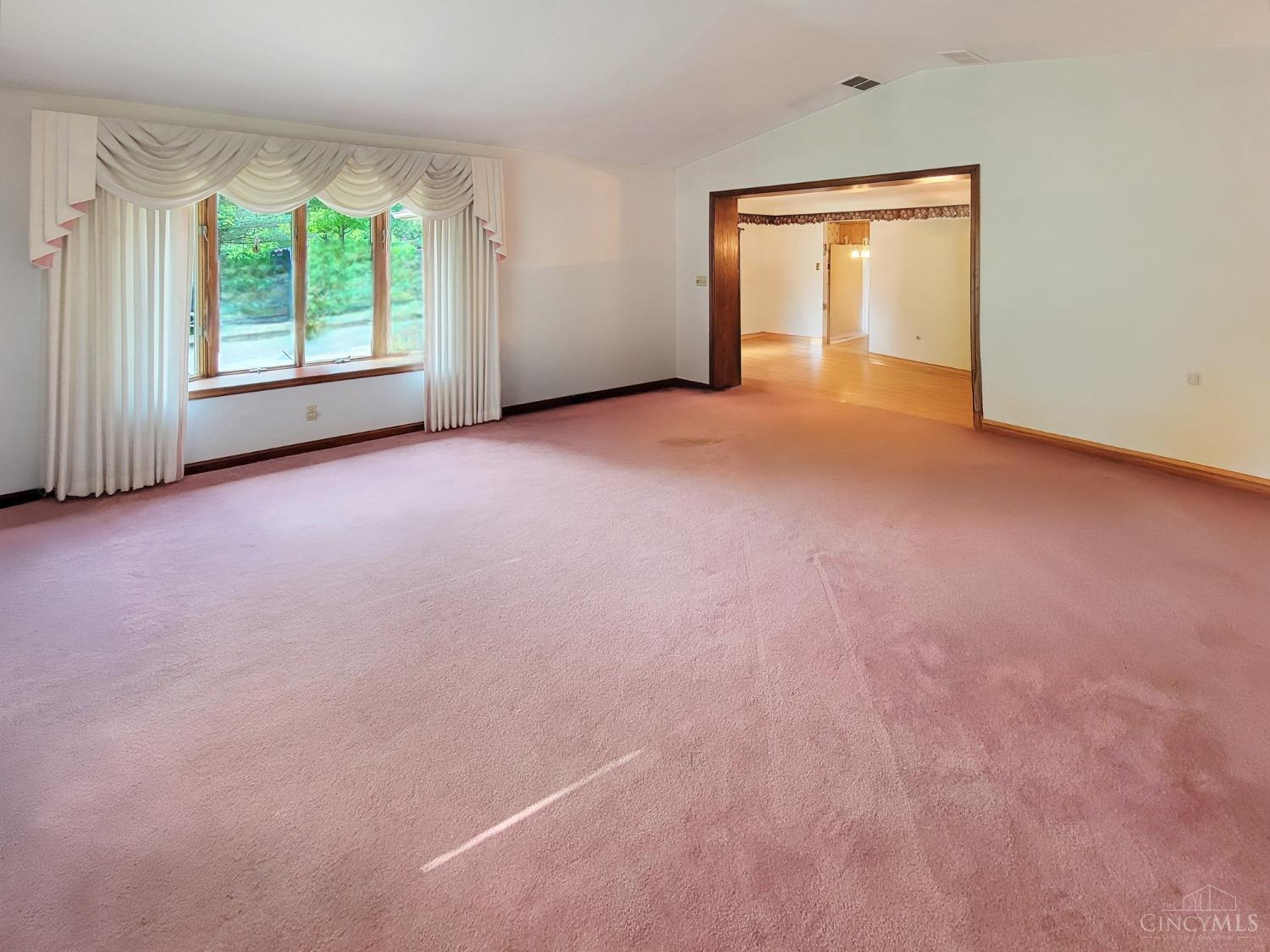 3336 Buell Road Cincinnati, OH 45251 - Photo 6 of 23