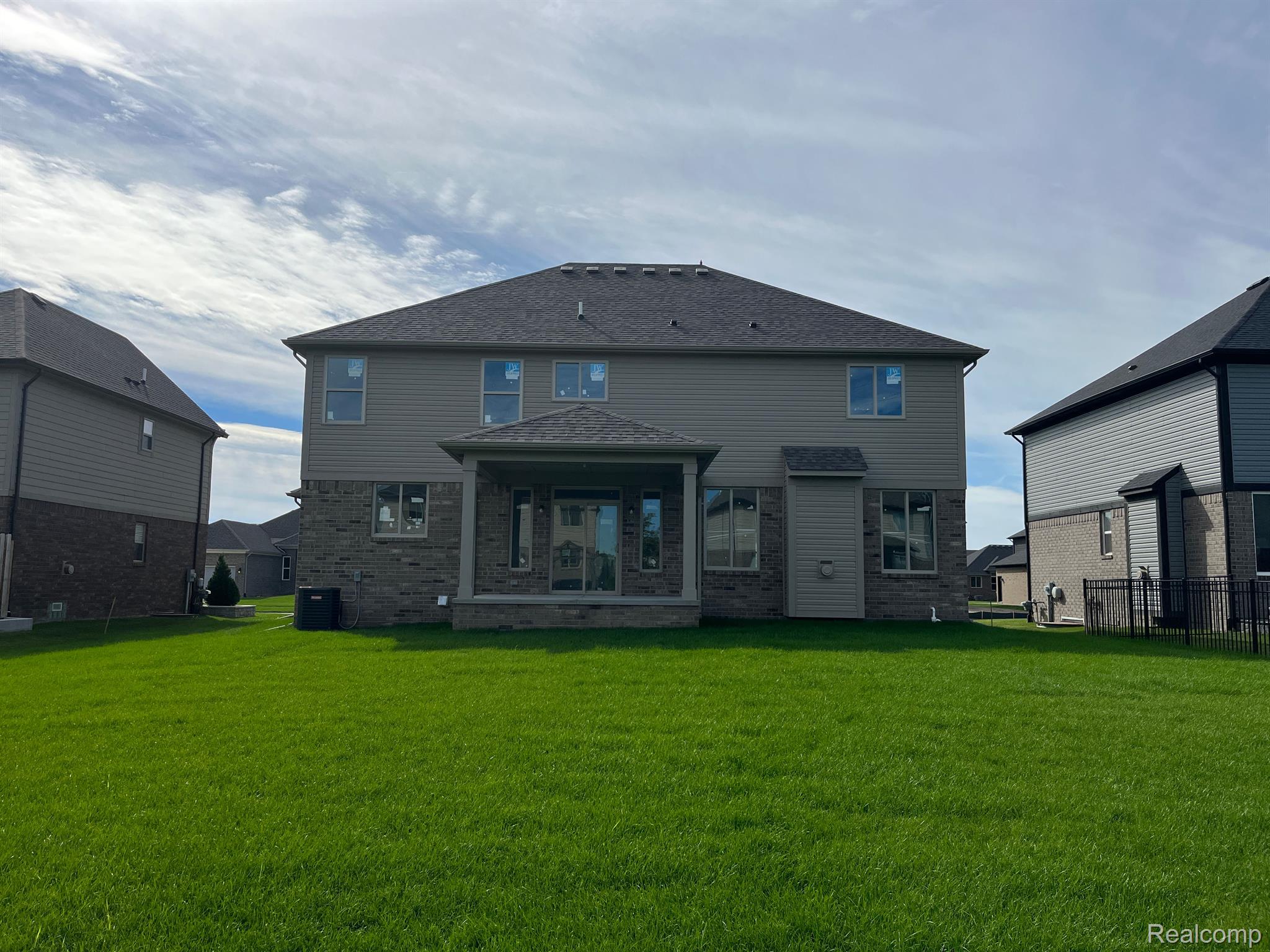 21941 Rustic Drive Macomb, MI 48044 - Photo 2 of 52 Gallery Image 2
