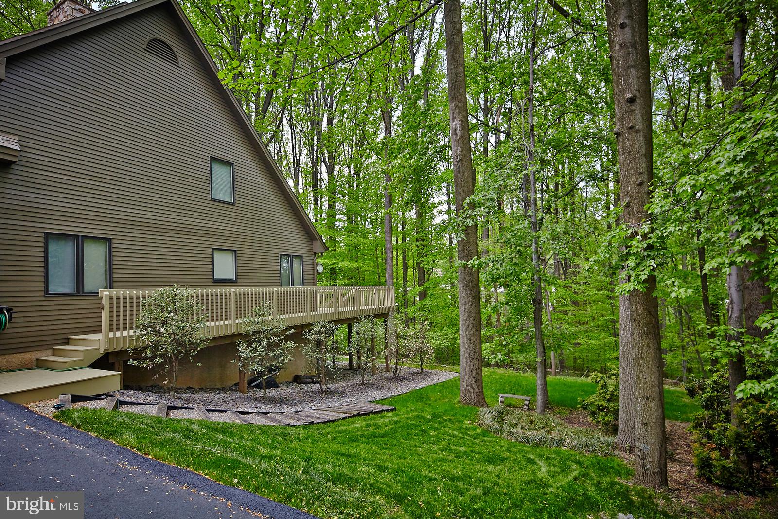 22 Forest Ridge Road Newark, DE 19711 - Photo 34 of 36 Wrap-Around Deck
