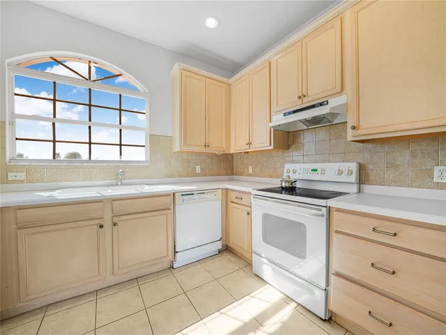 $215,000 | 2204 Ashton Palms Drive, Unit 2204, Lake Wales, FL 33859