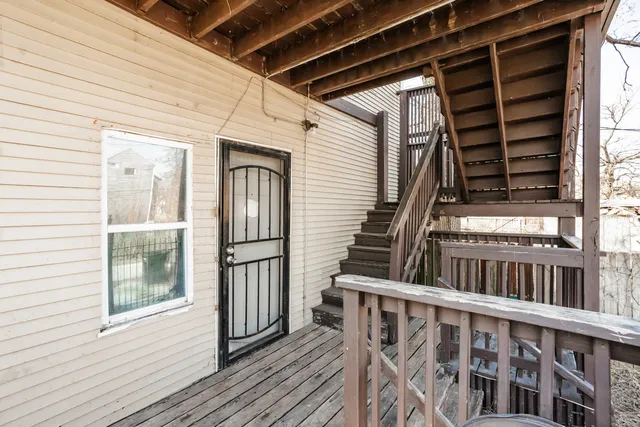 a view of front door deck
