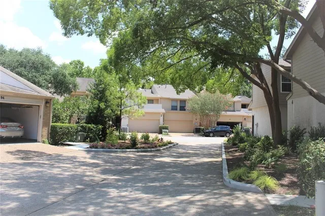 $3,000 | 12625 Memorial Drive, Unit 127, Houston, TX 77024