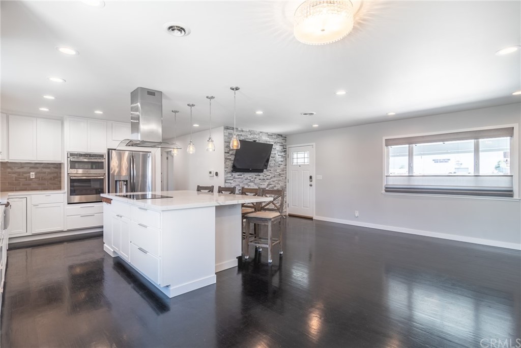 5352 Edinger Avenue Huntington Beach, CA 92649 - Photo 12 of 42