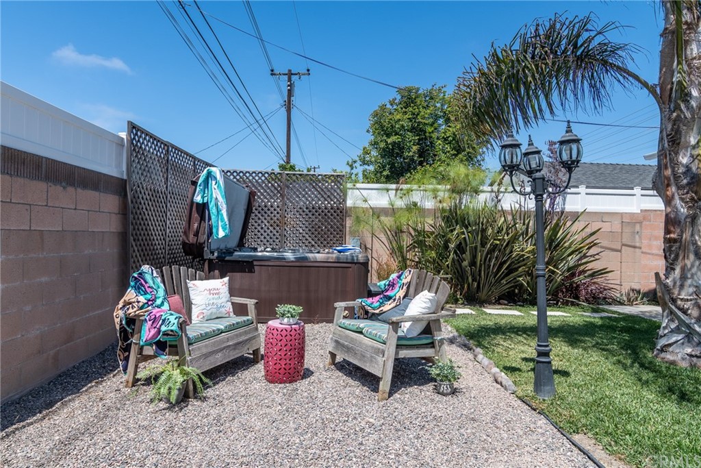 5352 Edinger Avenue Huntington Beach, CA 92649 - Photo 30 of 42 Jacuzzi Time!