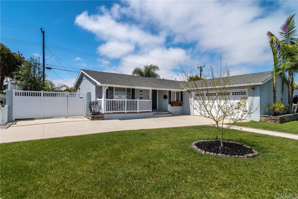 5352 Edinger Avenue Huntington Beach, CA 92649 - Photo 4 of 42