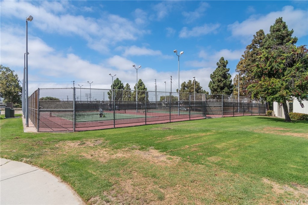 5352 Edinger Avenue Huntington Beach, CA 92649 - Photo 38 of 42