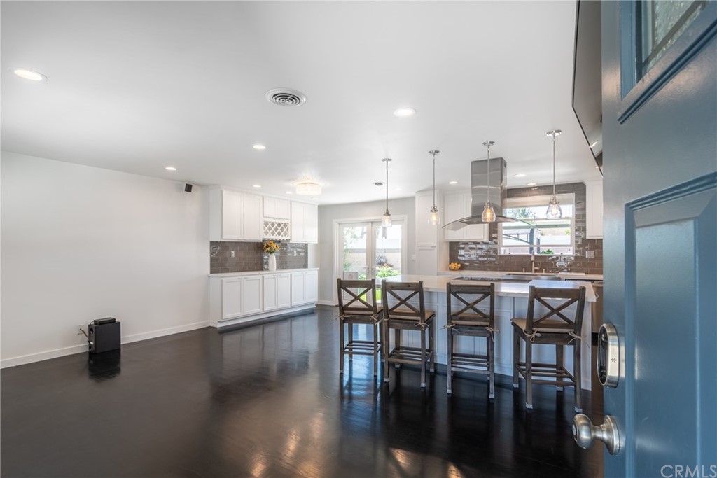 5352 Edinger Avenue Huntington Beach, CA 92649 - Photo 8 of 42