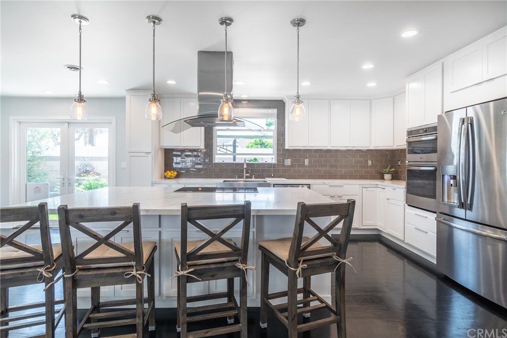 5352 Edinger Avenue Huntington Beach, CA 92649 - Photo 9 of 42 Entertainers Kitchen