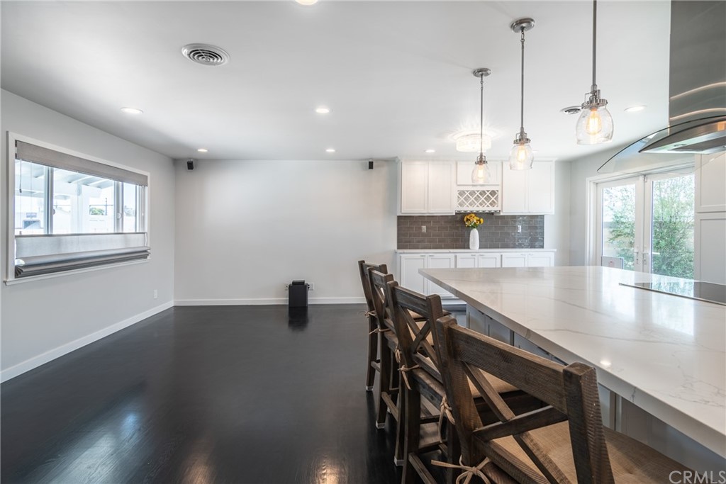 5352 Edinger Avenue Huntington Beach, CA 92649 - Photo 10 of 42