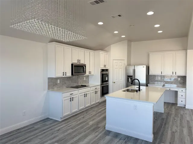 $2,700 | 910 Cutting Horse Drive, Mansfield, TX 76063