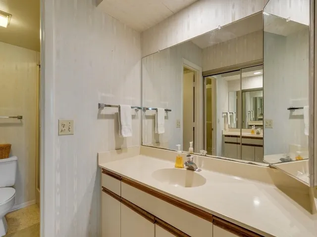 $1,500 | 27 Plantation Drive, Unit 202, Vero Beach, FL 32966