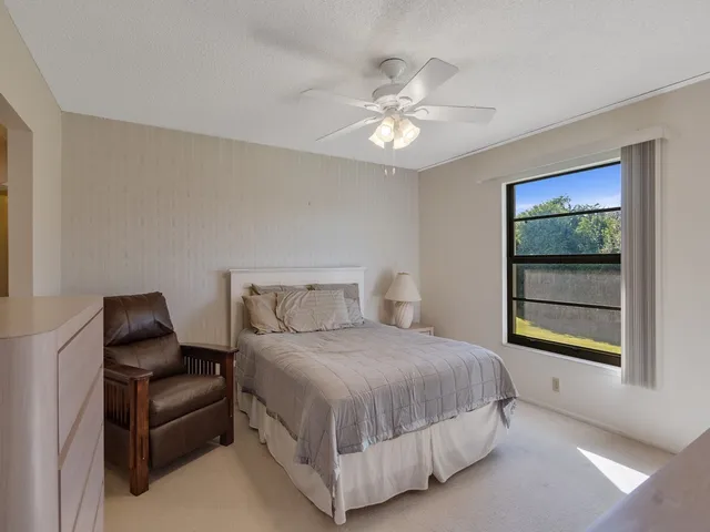 $1,500 | 27 Plantation Drive, Unit 202, Vero Beach, FL 32966