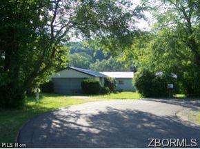 3590 Riverside Airport Road Zanesville, OH 43701 - Photo 1 of 1