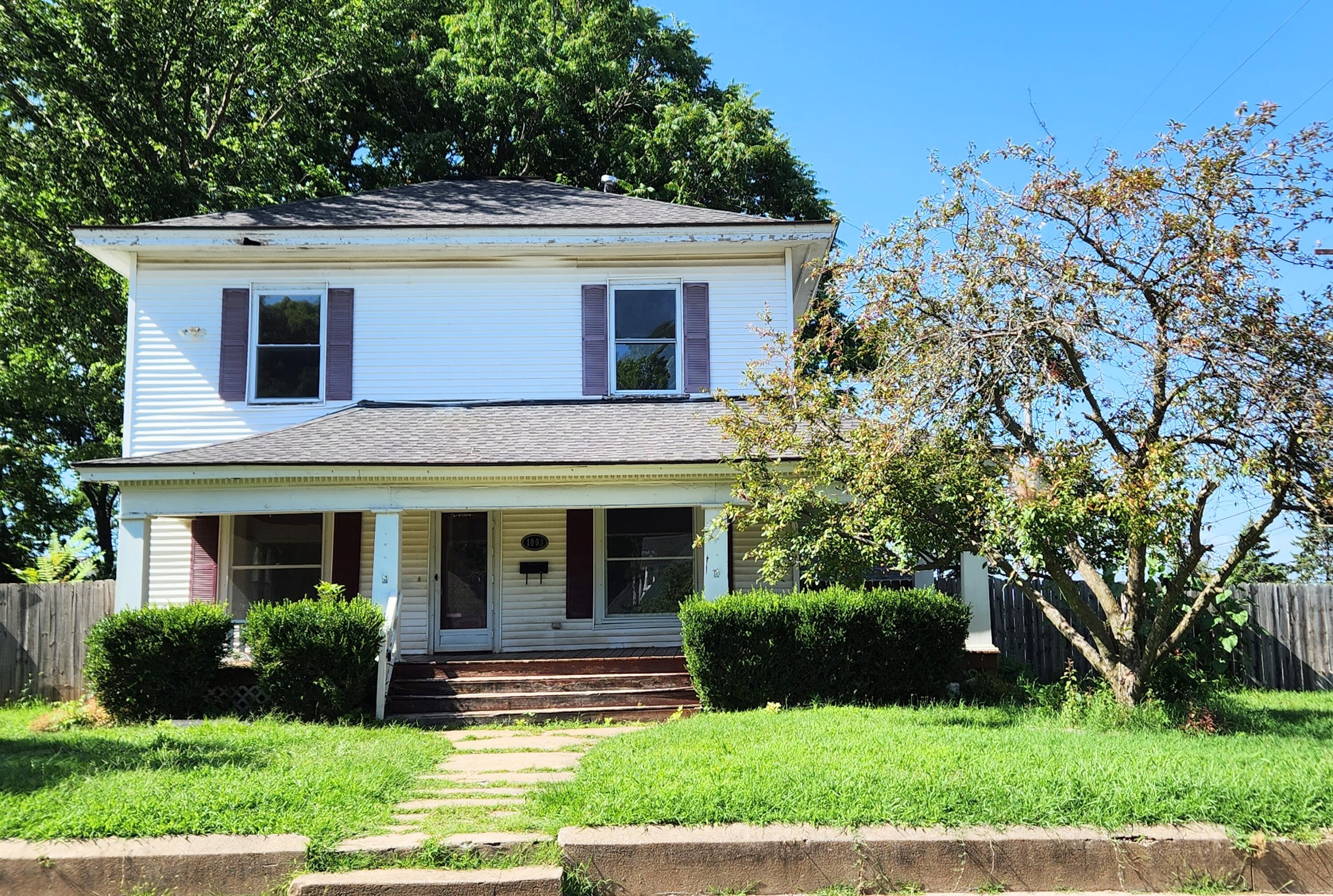 1003 West Walnut Street Springfield, MO 65806 - Photo 1 of 1 1003 W Walnut ST (39)
