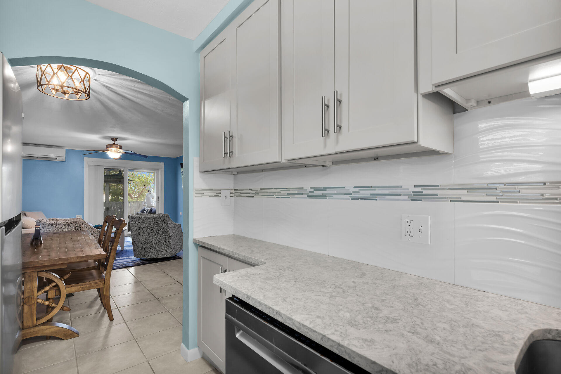 5301 Ocean Terrace, Unit 2 Marathon, FL 33050 - Photo 12 of 47 5301 Ocean Terrace Apt 2