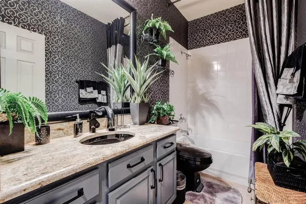 $500,000 | 936 Bending Oak Drive, Cedar Hill, TX 75104