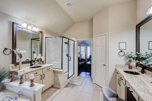 $500,000 | 936 Bending Oak Drive, Cedar Hill, TX 75104