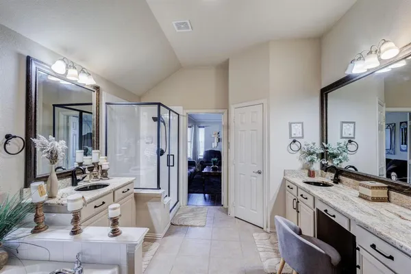 $500,000 | 936 Bending Oak Drive, Cedar Hill, TX 75104