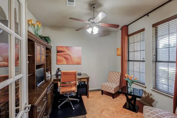 $500,000 | 936 Bending Oak Drive, Cedar Hill, TX 75104