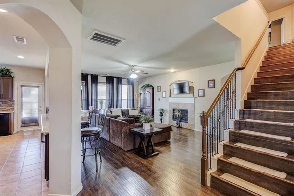 $500,000 | 936 Bending Oak Drive, Cedar Hill, TX 75104