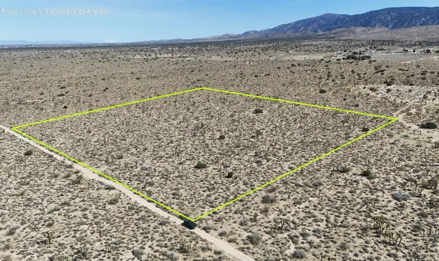 $46,999 | 8 East Ave X, Llano, CA 93544