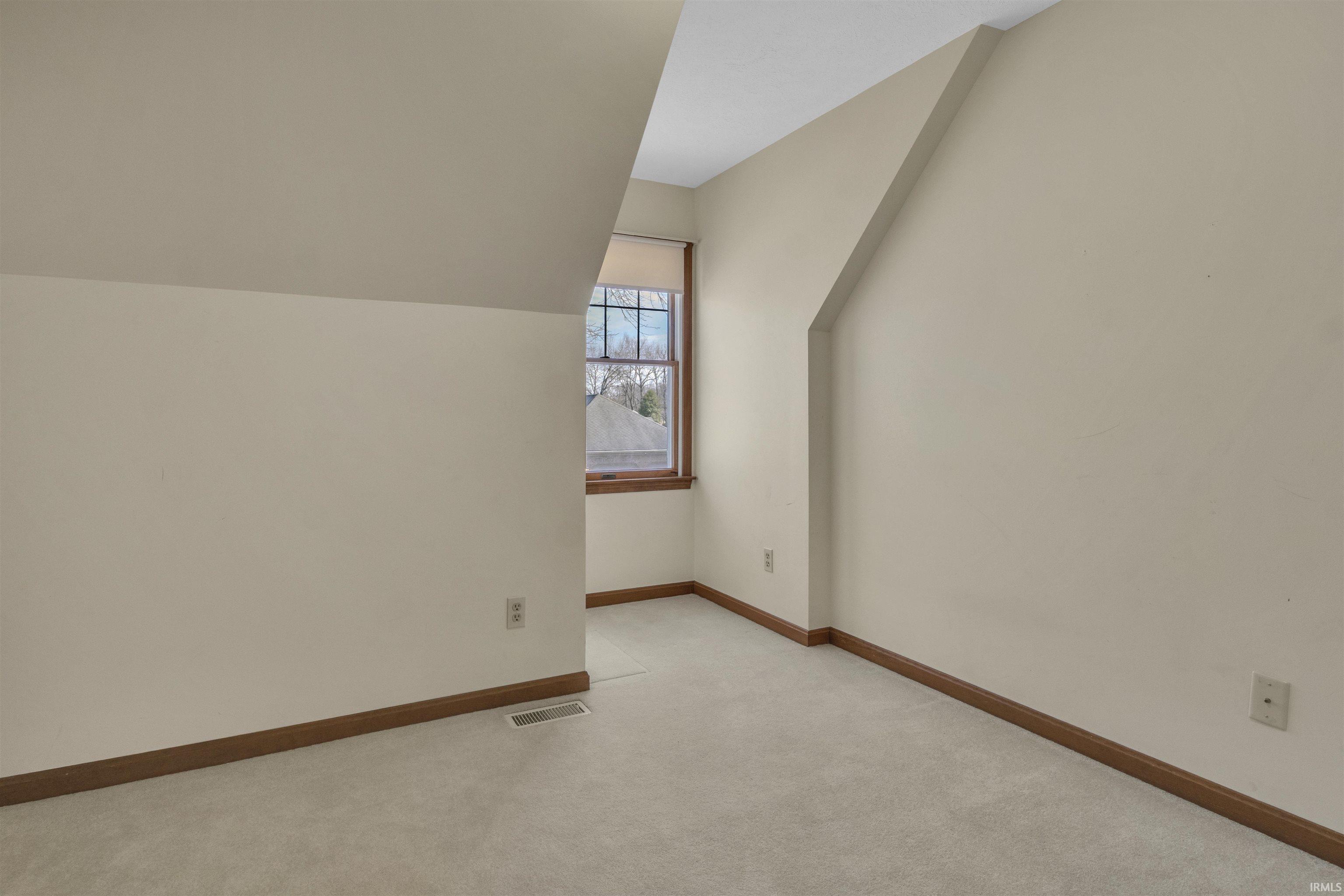 7500 Tyring Road Newburgh, IN 47630 - Photo 20 of 27 Gallery Image 20
