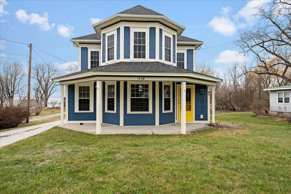 $339,500 | 570 South Main Street, Alburgh, VT 05440