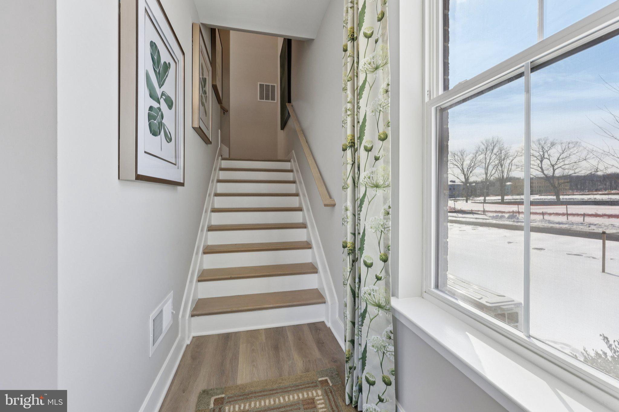 11363 Hypatia Loop Manassas, VA 20110 - Photo 4 of 55