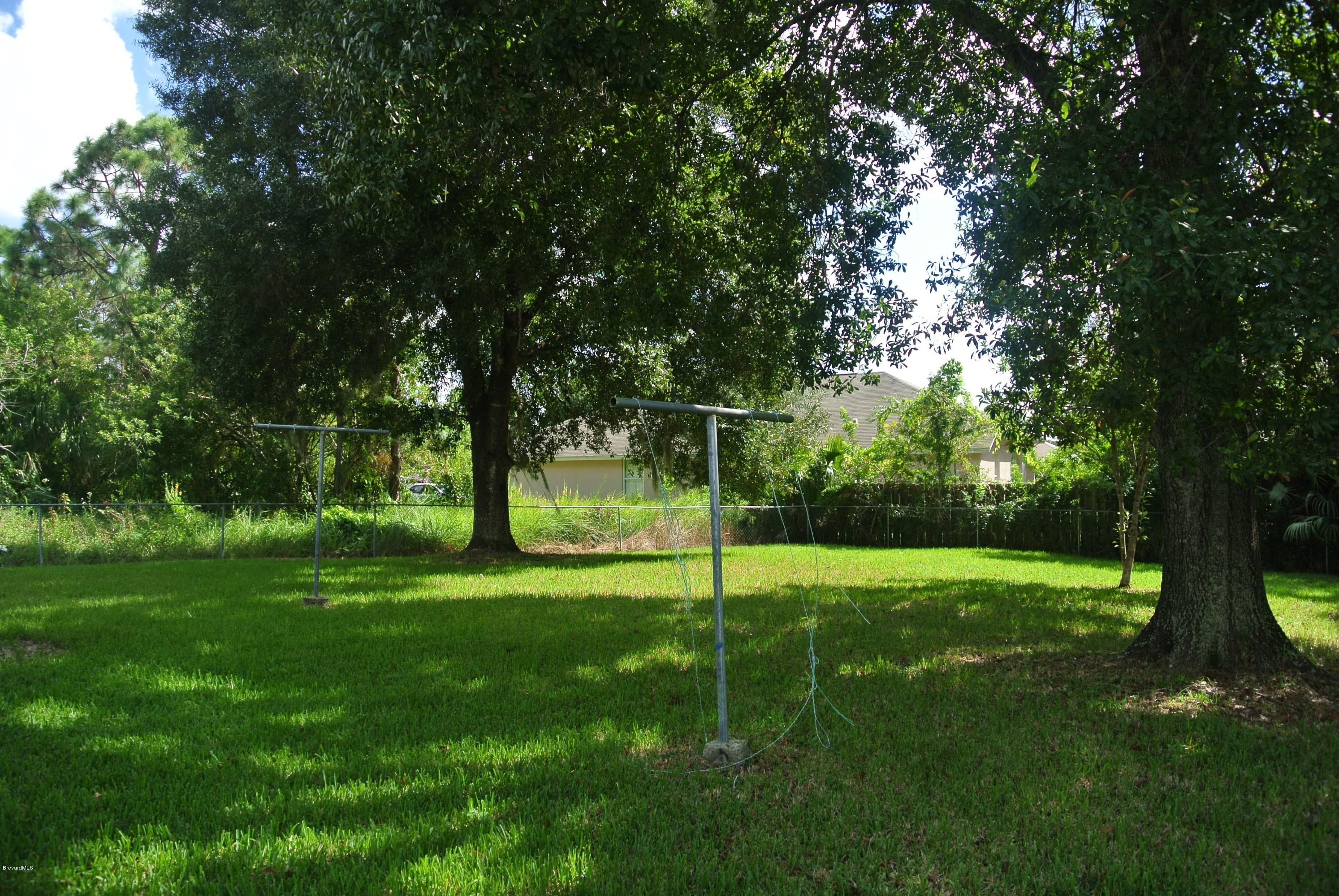 285 Abalone Road Northwest Palm Bay, FL 32907 - Photo 15 of 15 Backyard