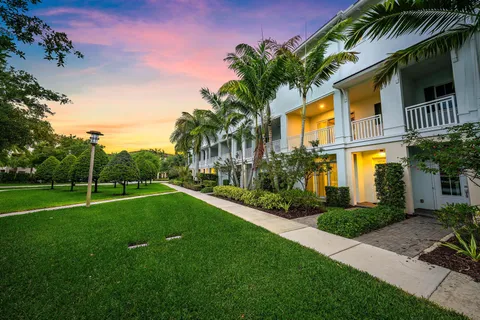 $775,000 | 7085 Edison Place, Palm Beach Gardens, FL 33418