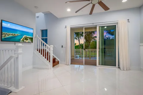 $775,000 | 7085 Edison Place, Palm Beach Gardens, FL 33418