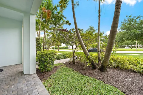 $775,000 | 7085 Edison Place, Palm Beach Gardens, FL 33418