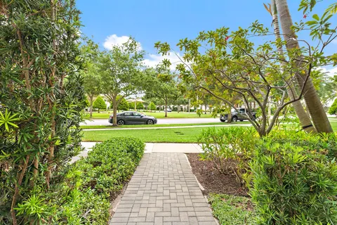 $775,000 | 7085 Edison Place, Palm Beach Gardens, FL 33418