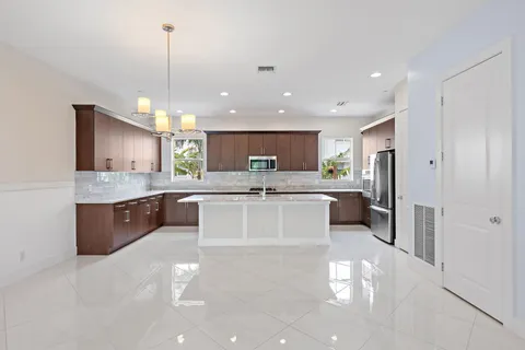 $775,000 | 7085 Edison Place, Palm Beach Gardens, FL 33418