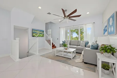 $775,000 | 7085 Edison Place, Palm Beach Gardens, FL 33418