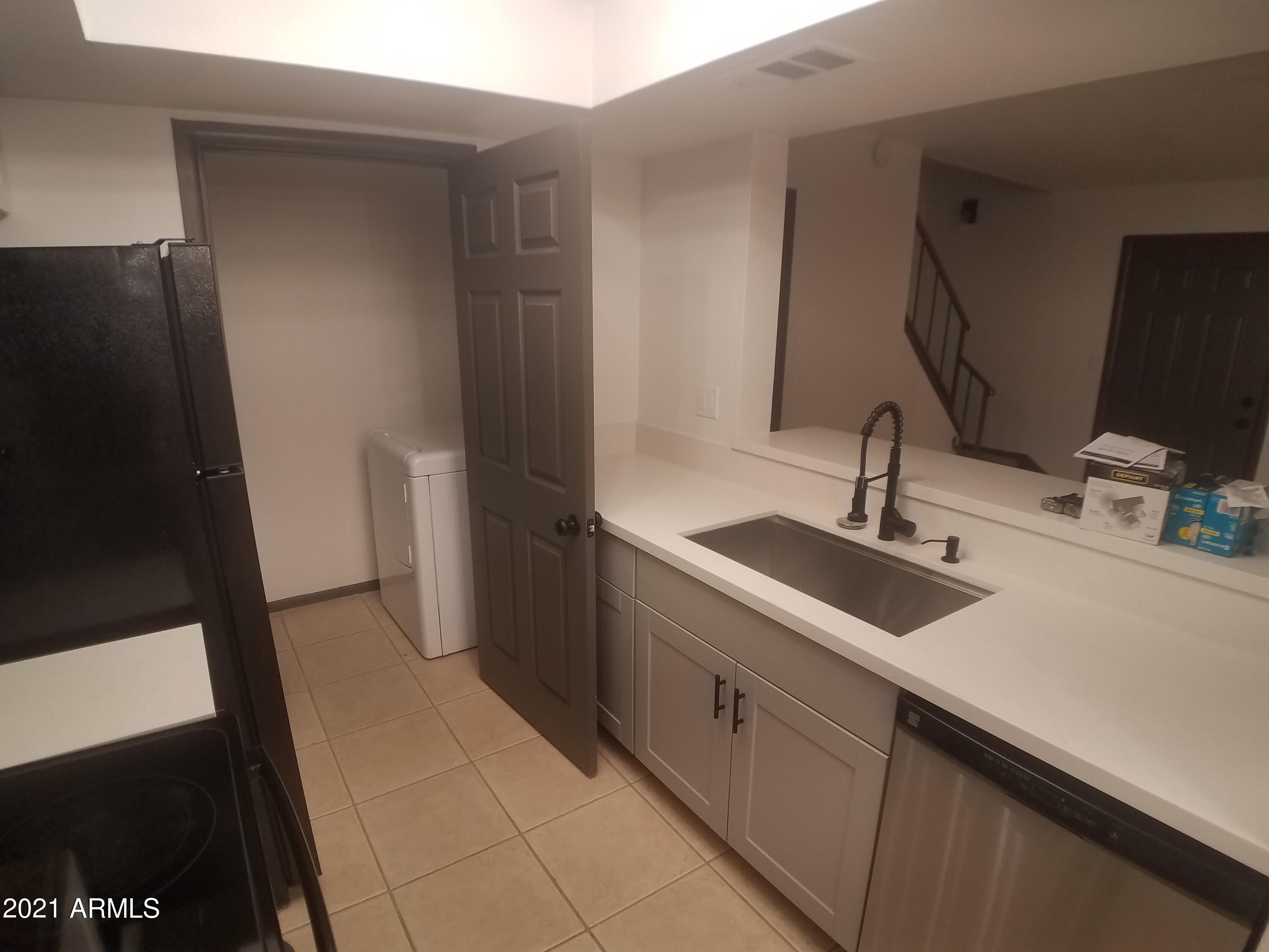 4404 East Riverside Street Phoenix, AZ 85040 - Photo 16 of 33 20211027_180246