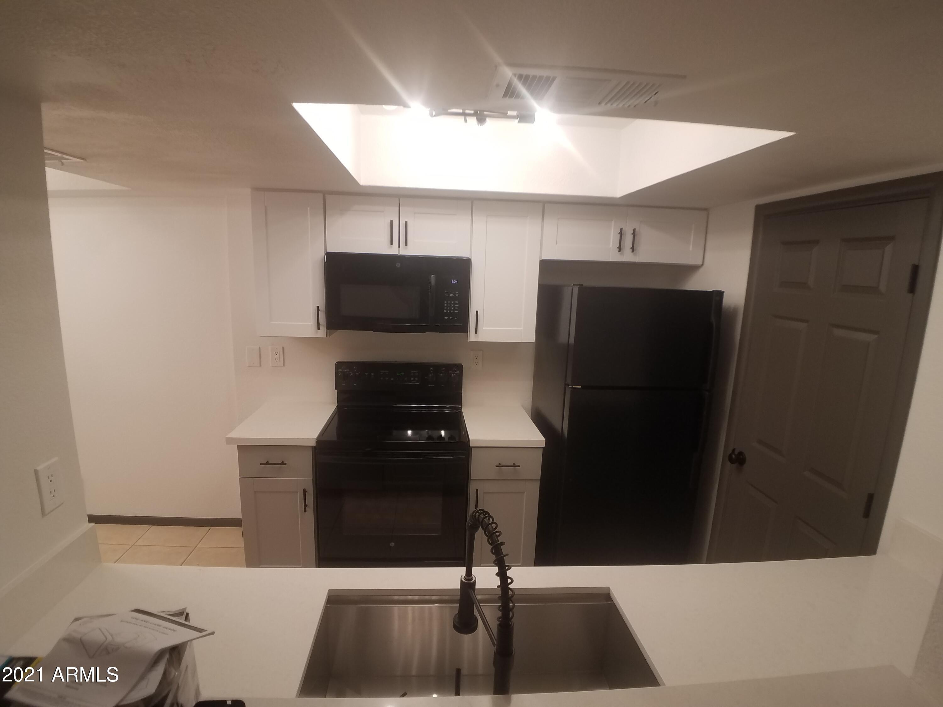 4404 East Riverside Street Phoenix, AZ 85040 - Photo 17 of 33 20211027_180312