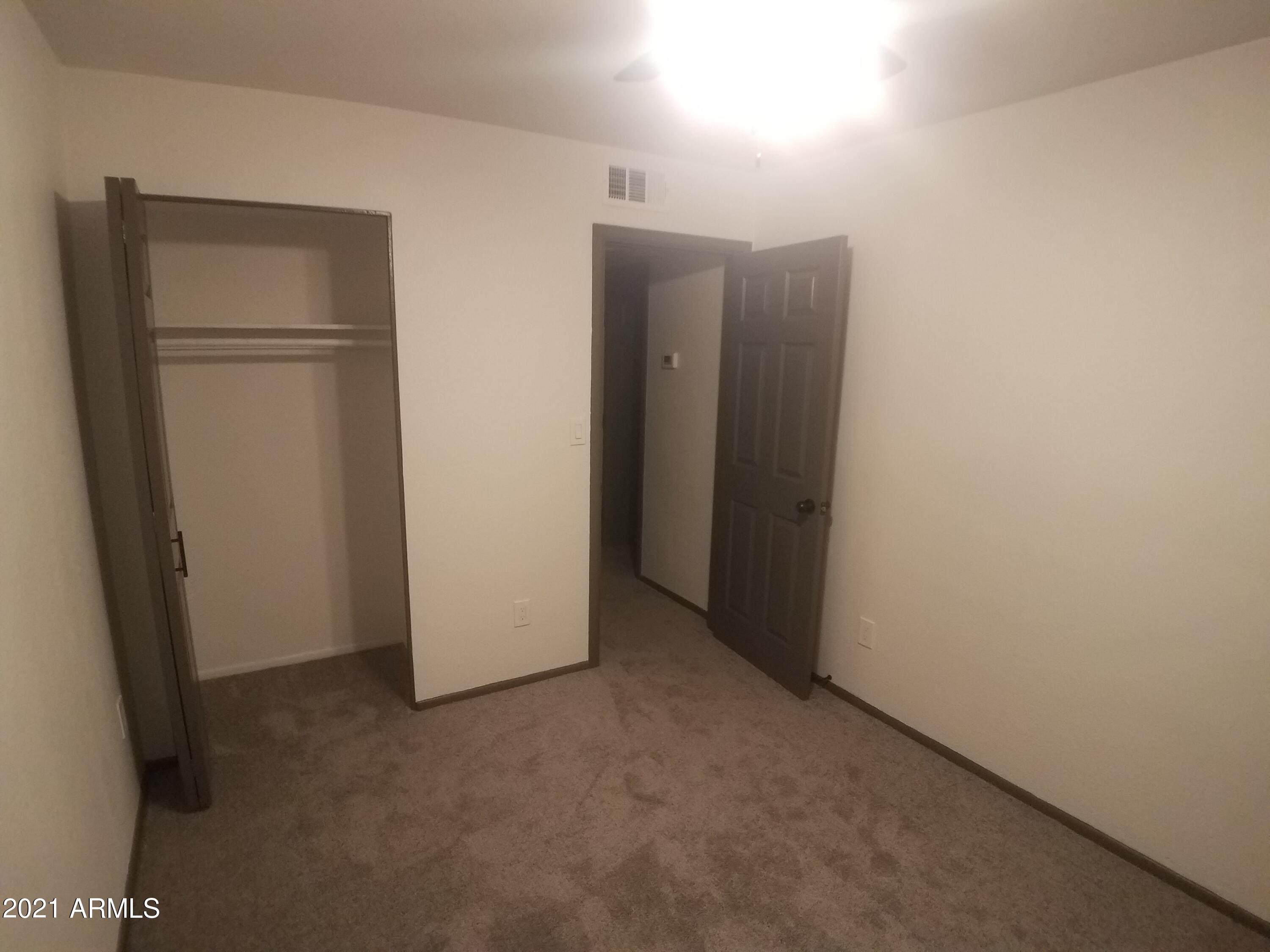 4404 East Riverside Street Phoenix, AZ 85040 - Photo 27 of 33 20211027_180606
