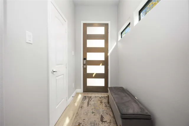 $2,400 | 4206 Hershe Street, Houston, TX 77020