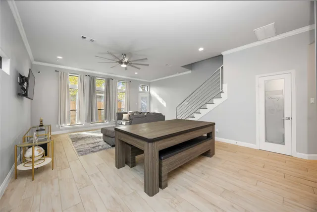 $2,400 | 4206 Hershe Street, Houston, TX 77020